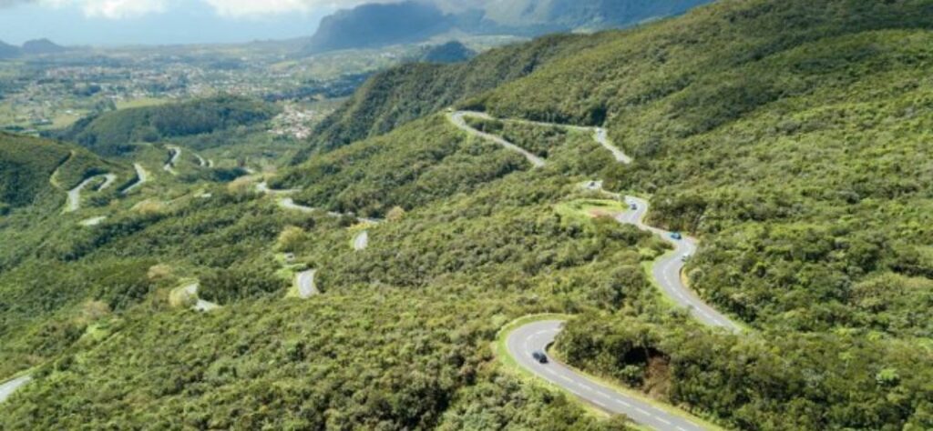 La route des plaines à motos à la réunion